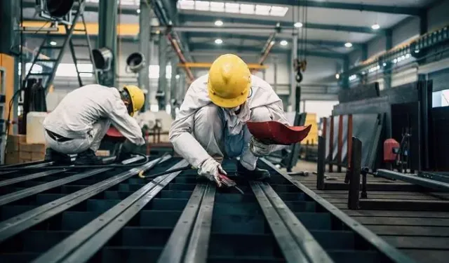 Ücretli çalışan sayısı Ağustos’ta arttı... Ticaret-hizmet sektörü lider