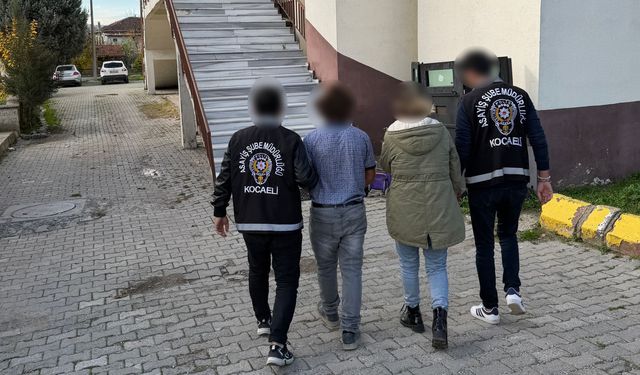 Silahla yağma ve kişiyi hürriyetinden yoksun kılma suçundan aranan 2 şahıs yakalandı