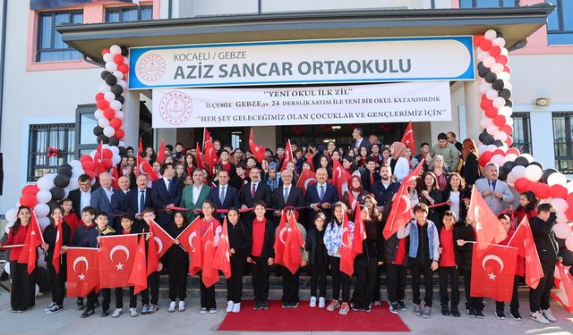 Aziz Sancar Ortaokulu törenle hizmete açıldı