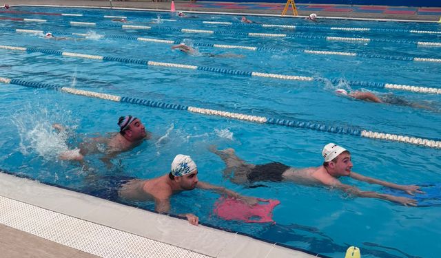 İzmit Belediyesi’nin örnek projesi 'Engelsiz Kulaçlar' başladı