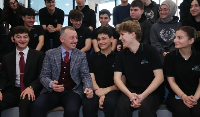 Kocaeli Büyükşehir Belediyesi’nden dev eğitim desteği