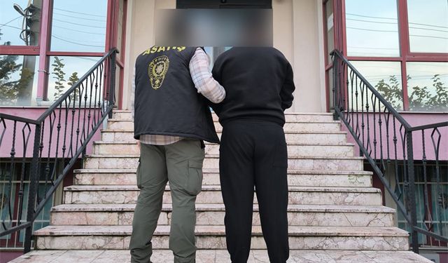 Bursa’da aranan bilişim sistemleri dolandırıcısı Darıca’da yakalandı