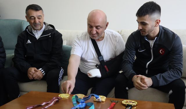 Dünya şampiyonu Şamdan, Başkan Bıyık’ı ziyaret etti