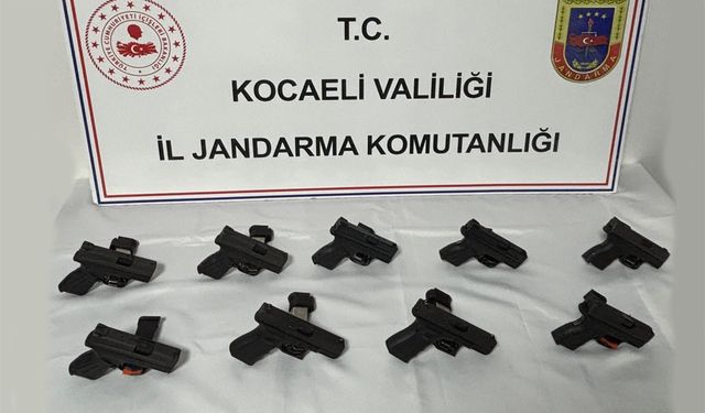 Kocaeli Jandarması Darıca’da 9 adet ruhsatsız silah ele geçirdi