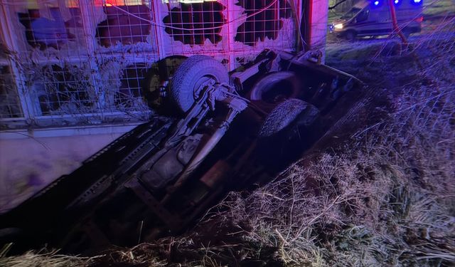 H.Pınar Demirel’in oğlu kaza geçirdi, Demirel, Darıca’da gizli buzlanmaya karşı yetkilileri uyardı