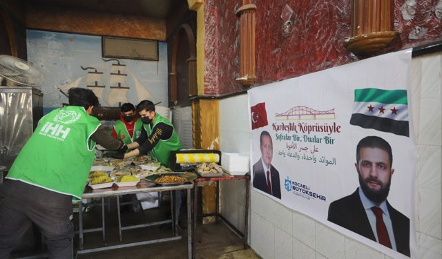 Suriye Rakka’da Büyükşehir’le iftar bereketi