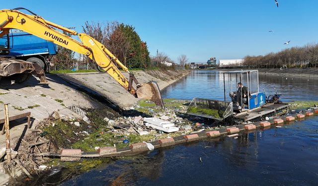 12 metreküp atık denize ulaşmadan toplandı