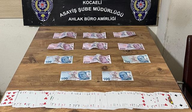 Darıca’da kumar oynayan 6 kişiye 69.624 TL para cezası verildi