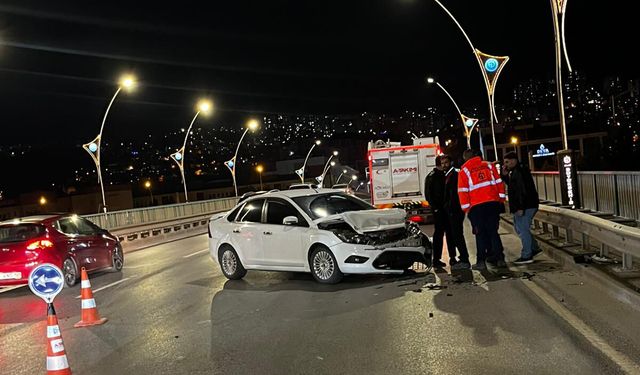 Yolda gördükleri kazaya hızla müdahale ettiler