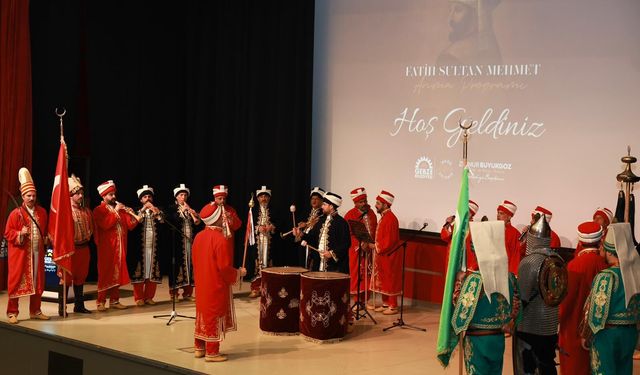 Gebze’de Fatih Sultan Mehmet vefatının 545. sene-i devriyesinde anıldı
