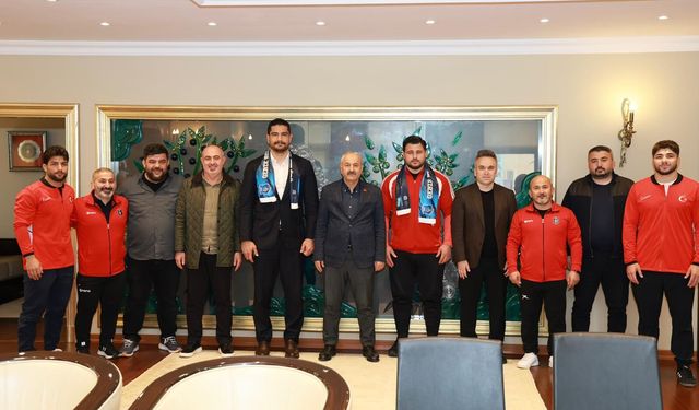 Güreş camiasından başkan Büyükgöz’e ziyaret