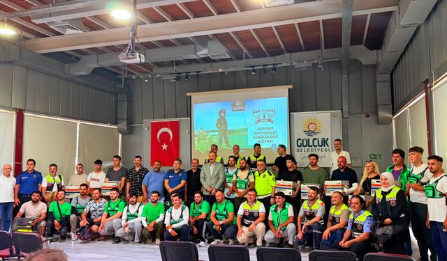 Motosiklet sürücülerine güvenli sürüş eğitimi