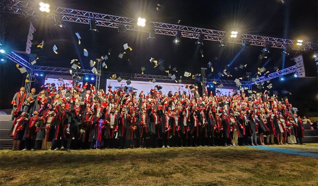 GTÜ'de 2025-2026 akademik yılı mezuniyet coşkusu yaşandı