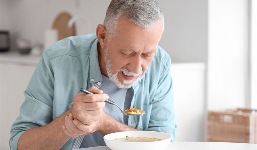 Parkinson’un fark edilmeyen belirtilerine dikkat…