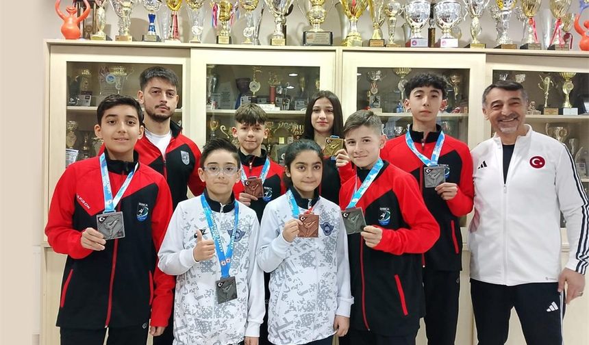Darıca'nın minik sporcuları Türkiye Şampiyonası’na damga vurdu!