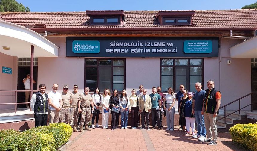 Büyükşehir’den emniyet personeline deprem eğitimi
