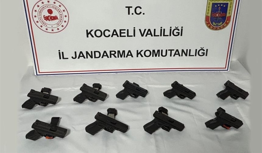 Kocaeli Jandarması Darıca’da 9 adet ruhsatsız silah ele geçirdi