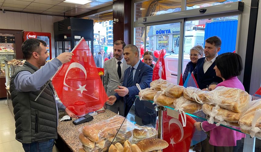 İYİ Parti Kocaeli’den bayrağa sahip çıkma mesajı