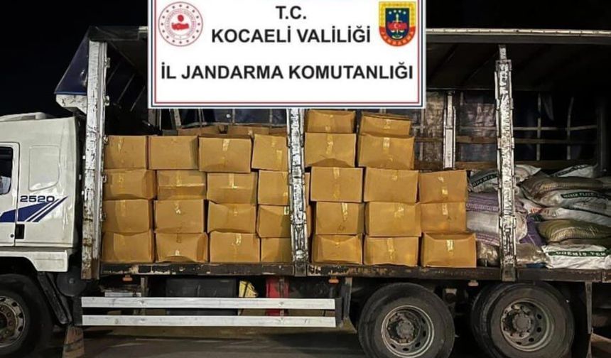 Gebze’de piyasa değeri 6.350.000 TL olan boş makaron ve kaçak tütün ele geçirildi