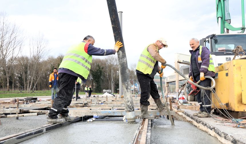 İzmit ve Kartepe, demir ağlarla bağlanıyor