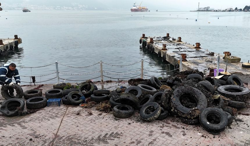 Körfez’de deniz dibi araç lastiğinden temizlendi