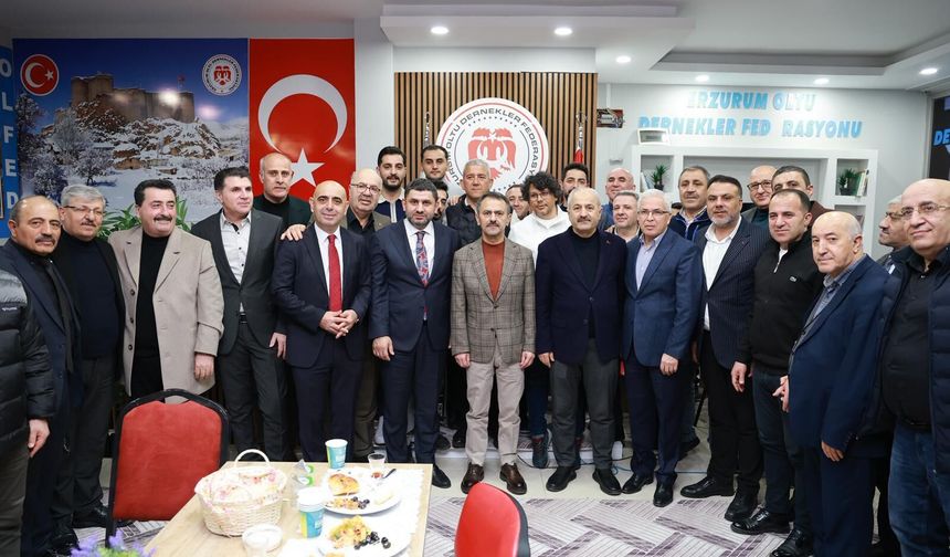 Vali Aktaş, Erzurum Oltu Dernekler Federasyonu’nun sahur programına katıldı