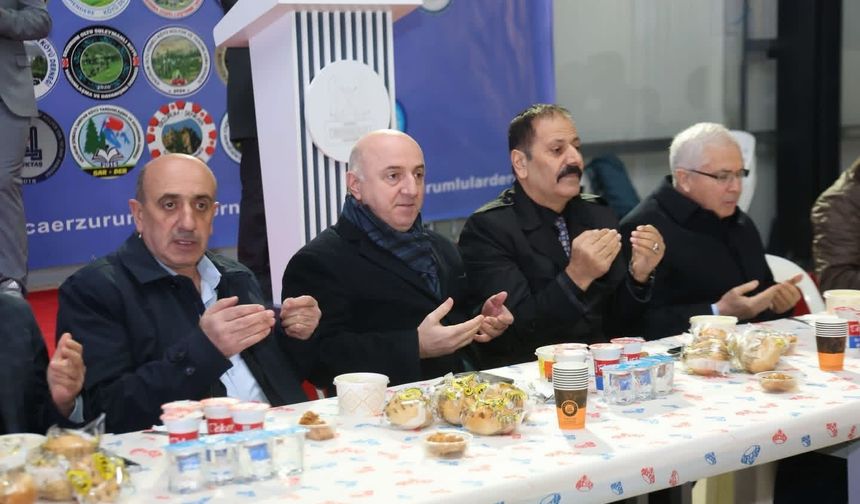 Darıca’da 2000 kişilik geleneksel Erzurum Sofrası iftarı