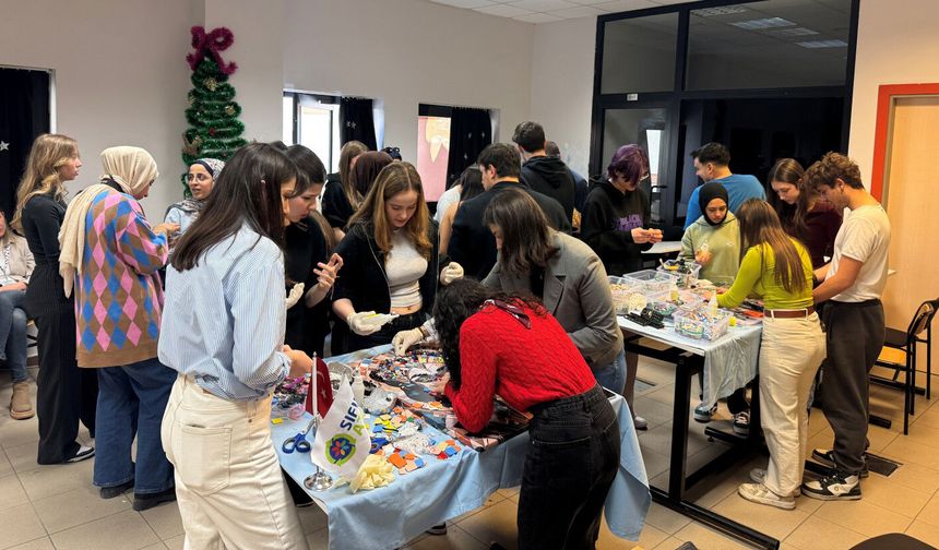 Atıklar KOÜ’de sanata dönüştü