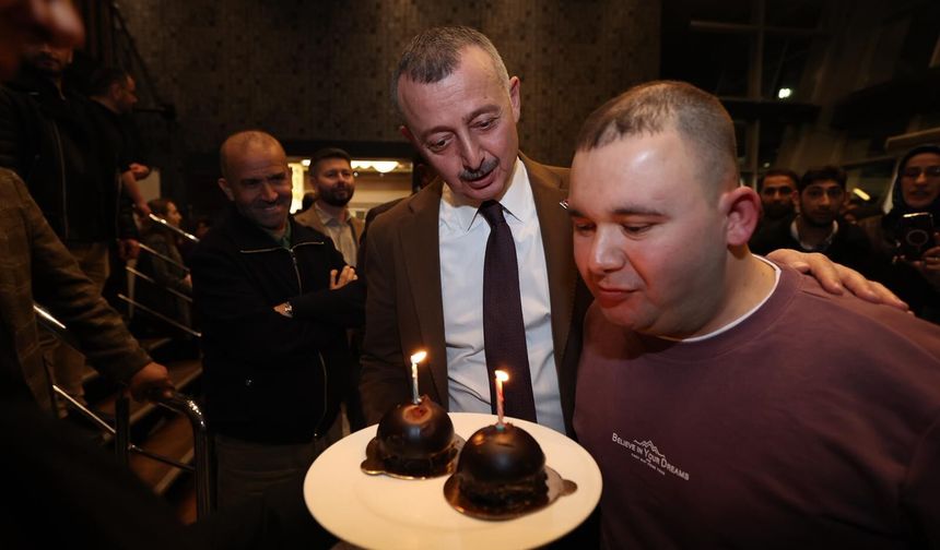 Büyükakın’dan, Arif’e doğum günü sürprizi