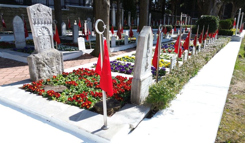 Kocaeli’de şehitlikler 18 Mart’a hazırlanıyor