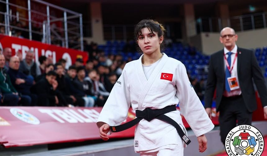 Kocaeli’nin altın kızı, Tuğçe Beder şampiyon!