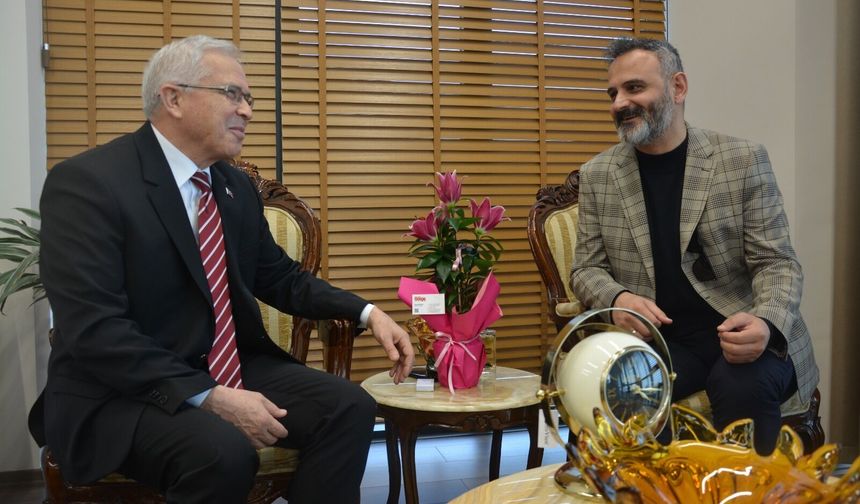 Kaymakam Dönmez’den, Şener Yılmaz’a övgü