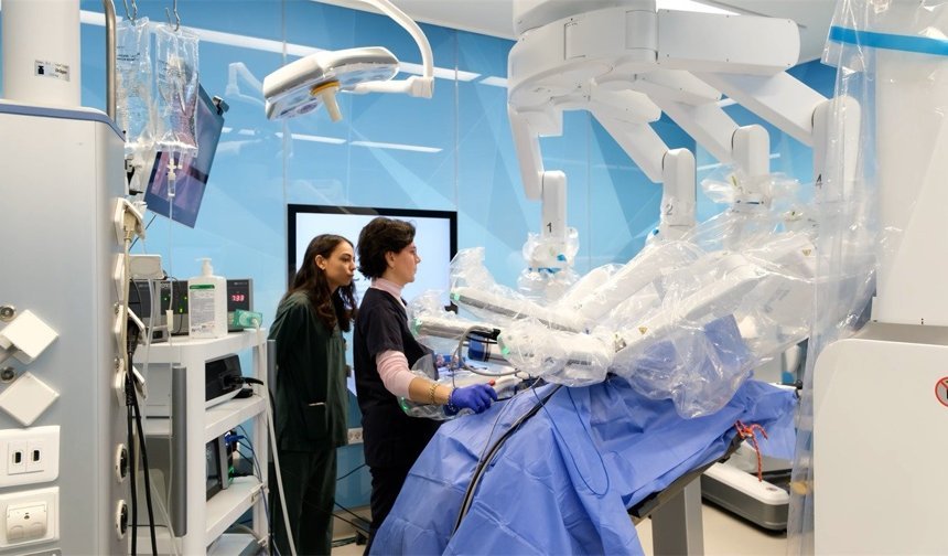 Türkiye’de bir ilk:  5G ile ‘Uzaktan robotik cerrahi uygulaması’ gerçekleştirildi