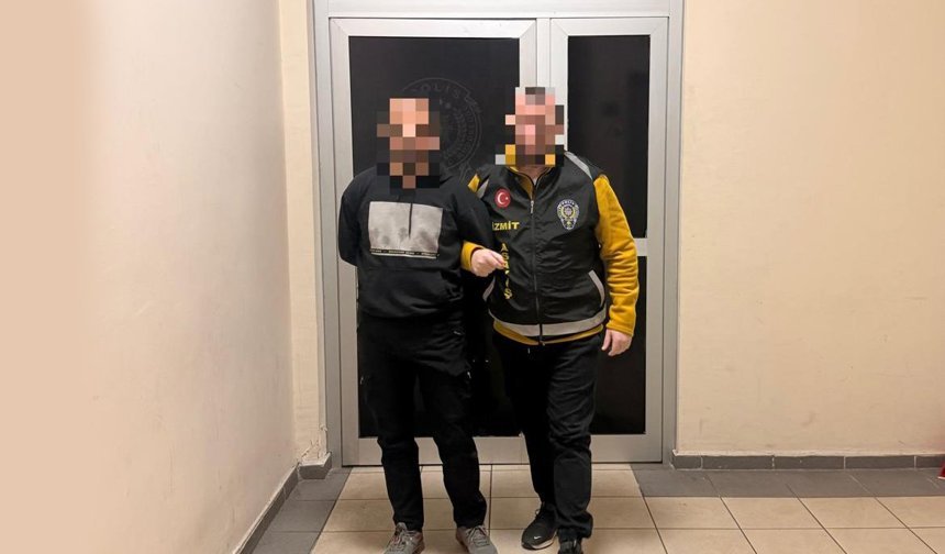 Hırsızlık suçundan aranan şahıs binanın çatı katında yakalandı