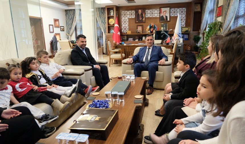 Anaokulu öğrencileri GTÜ rektörlük makamını devraldı