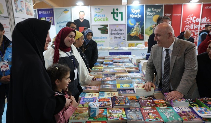 Darıca Kitap Fuarı, kitapseverlerle doldu taştı