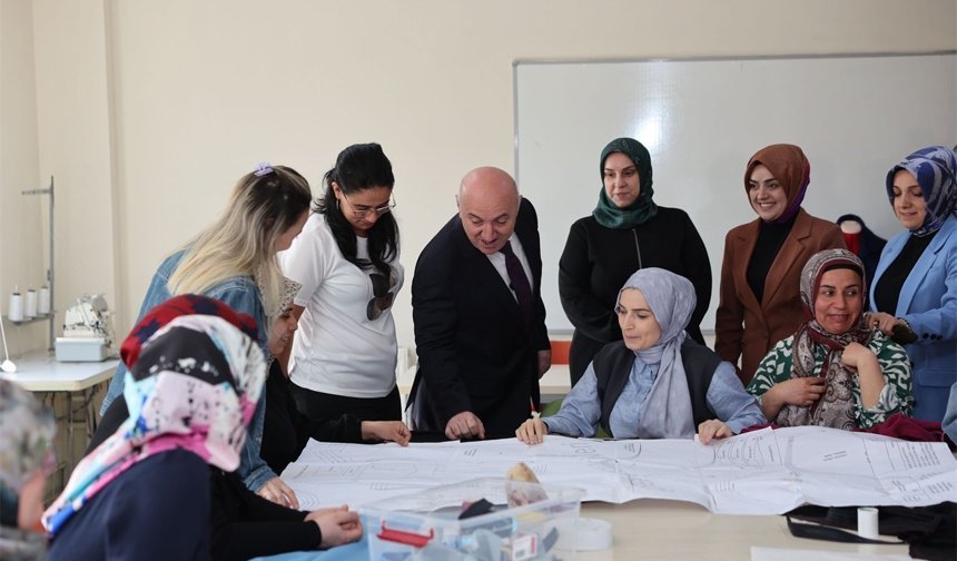 Darıca’da anneler öğreniyor, çocuklar güvenle gelişiyor