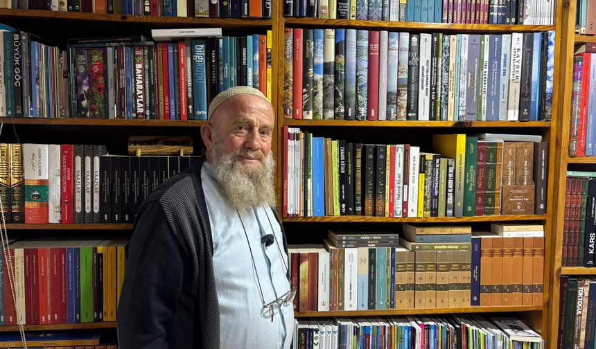 Maksut Amca, Alev Alatlı Kütüphanesi’ne hayran kaldı