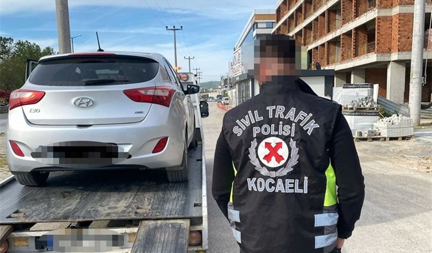 Korsan taşımacılık yapan araç sürücüsüne 100 bin TL ceza kesildi