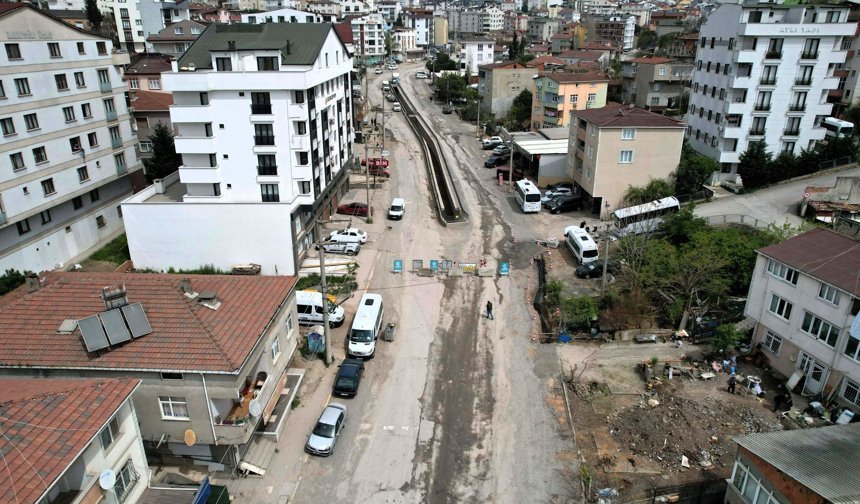Uğur Mumcu Caddesi baştan sona yenileniyor