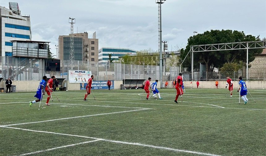 Gebze Belediyesi Ampute Futbol Takımı’ndan kritik galibiyet: 2-1