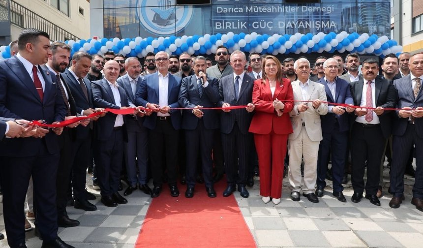 Darıca’da müteahhitler tek çatı altında: DARMÜD görkemli törenle açıldı