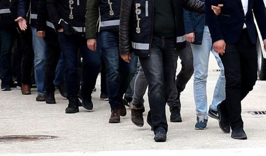 Kocaeli’de FETÖ/PDY yapılanmasına yönelik 10 eğitim kurumuna operasyon yapıldı, 9 kişi tutuklandı