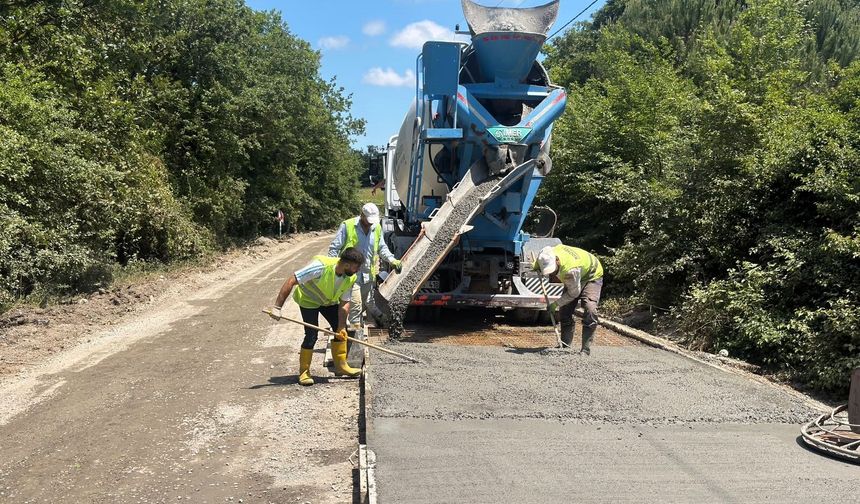 Gebze Duraklı’da beton yol onarılıyor