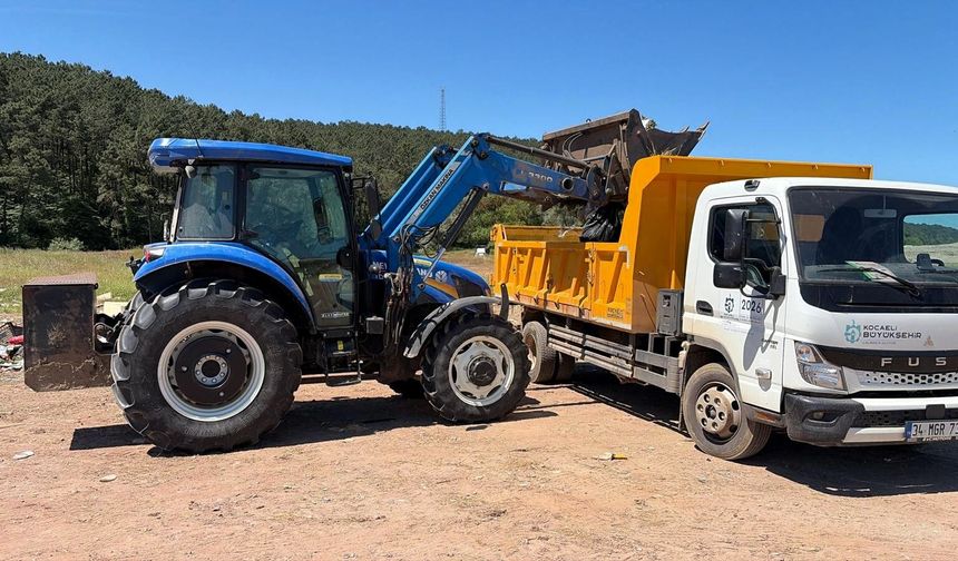 Kandıra sahillerinden 39 ton atık toplandı