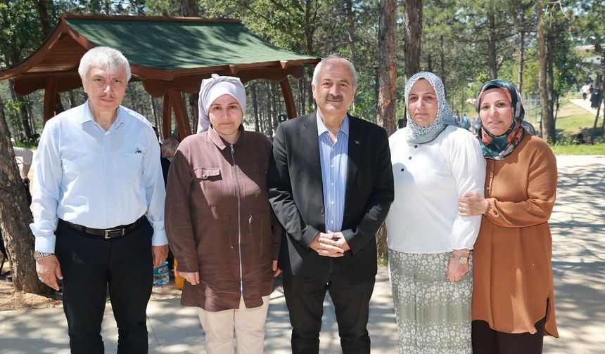 Büyükgöz, Pelitli Damgatepe Mesire Alanı’nda vatandaşlarla buluştu