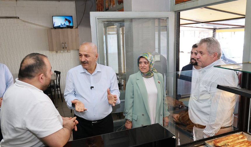 Başkan Büyükgöz, Arapçeşme’de esnafla bir araya geldi
