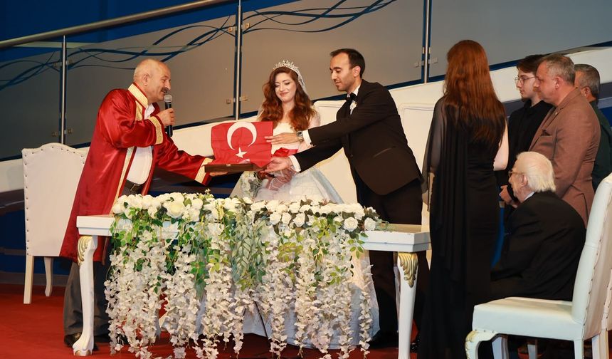 Başkan Büyükgöz, Sultan II. Abdülhamid Han’ın torununun nikahını kıydı