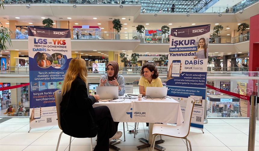 Gebze Center AVM’de üniversite adaylarına ücretsiz tercih danışmanlığı desteği