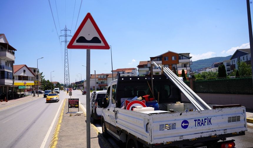 6 ayda 5 binin üzerinde levha ve direk yenilendi